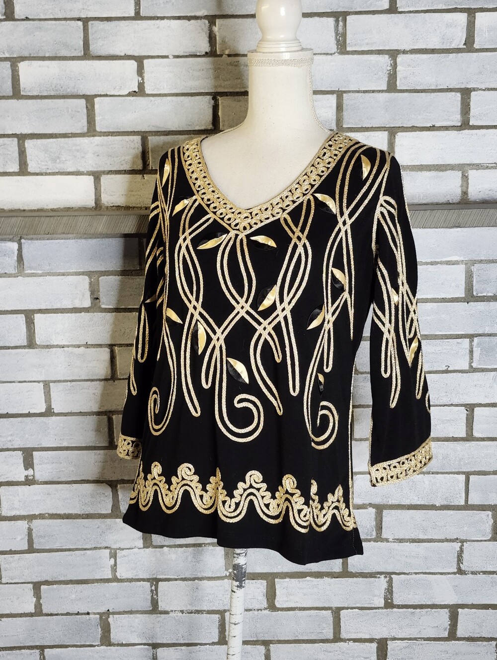 • Coral Bay Whimsigoth Black Gold Embroidered Top Large Metallic Braid Leaves